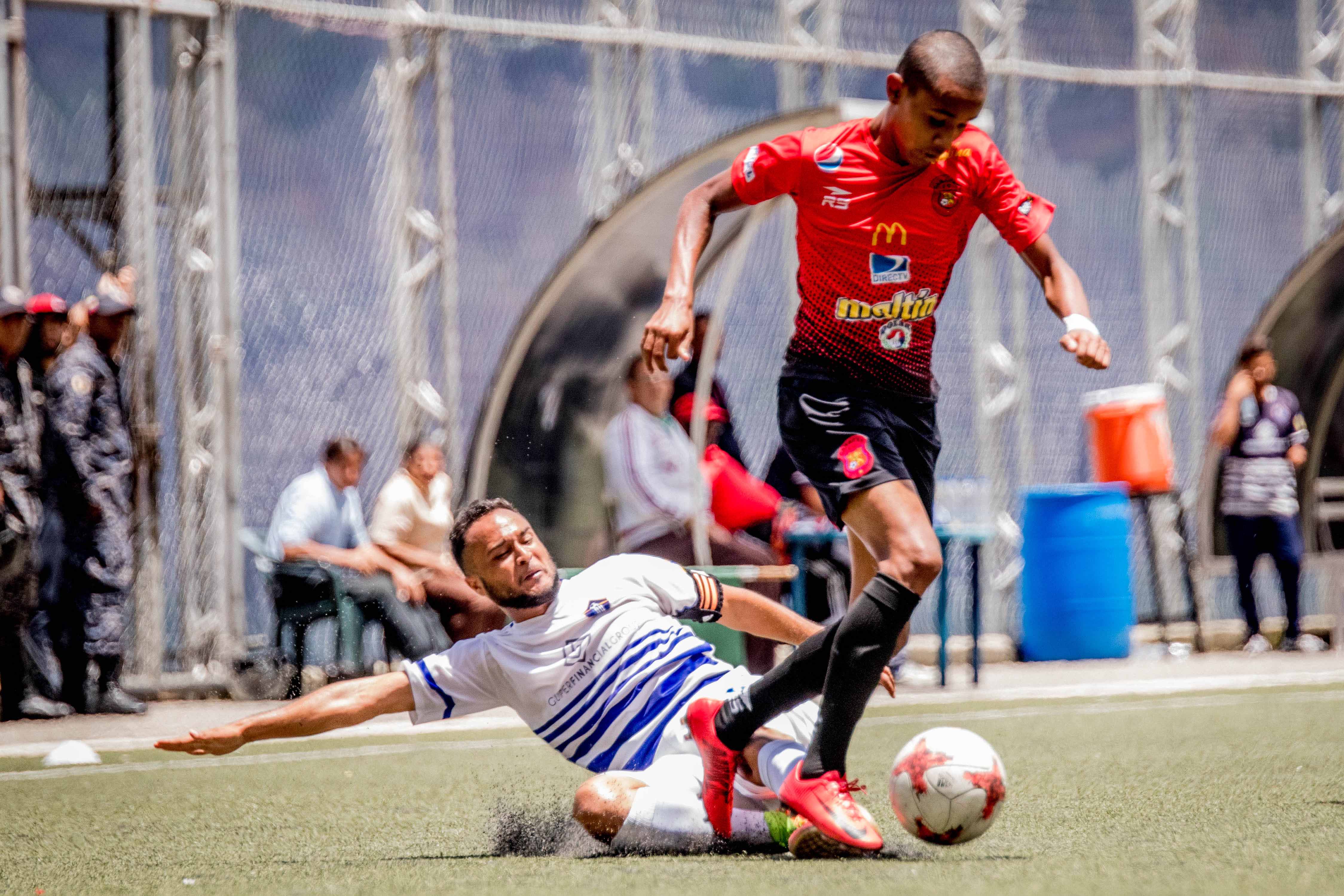 2 Santiago Rodríguez