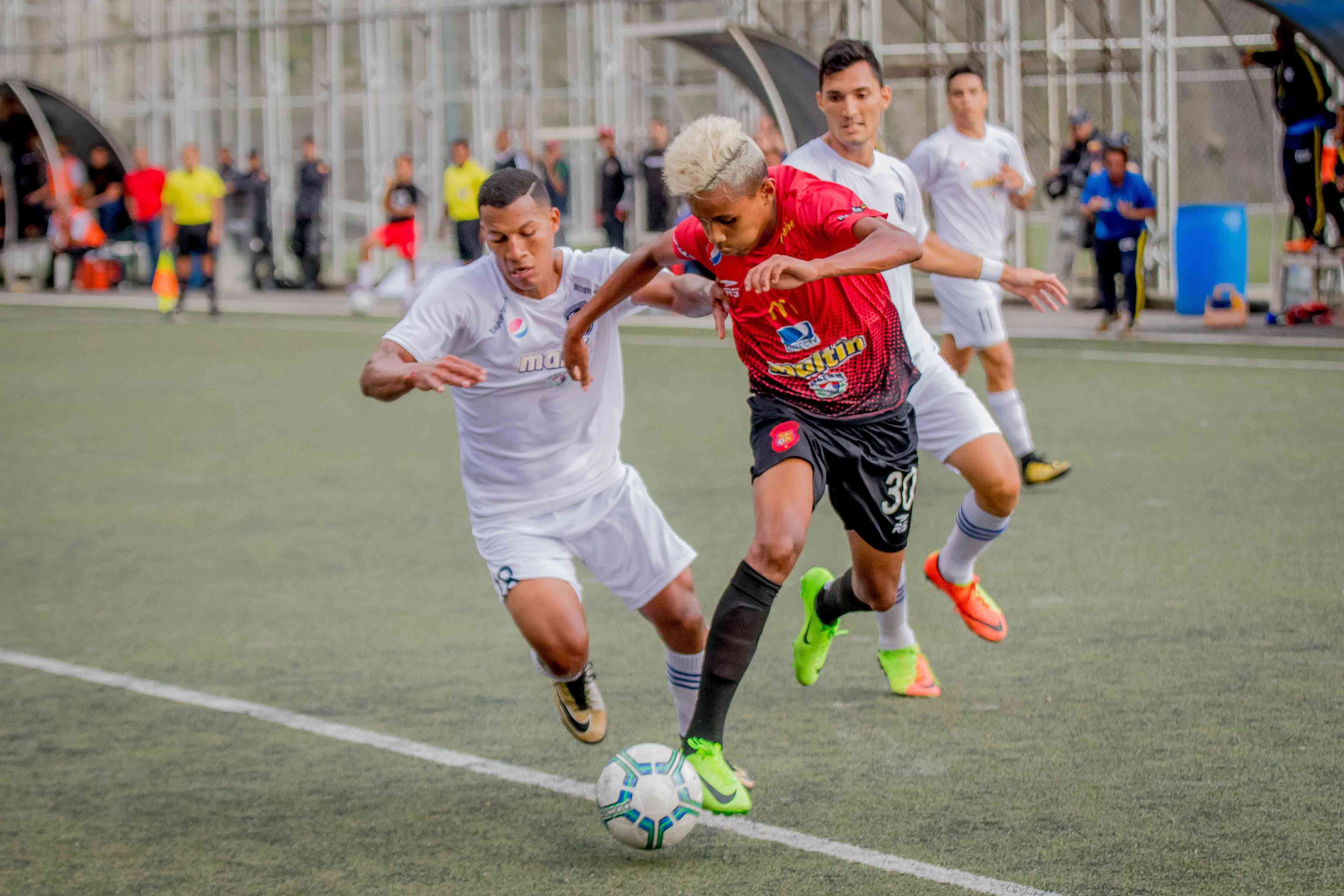 8 Santiago Rodríguez